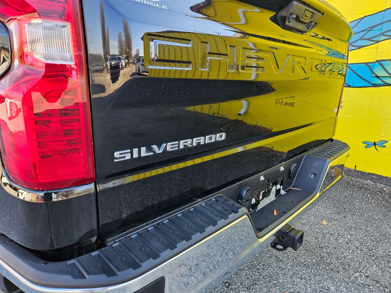 Chevrolet Silverado 1500 2WD Crew Cab 157" LT 2024