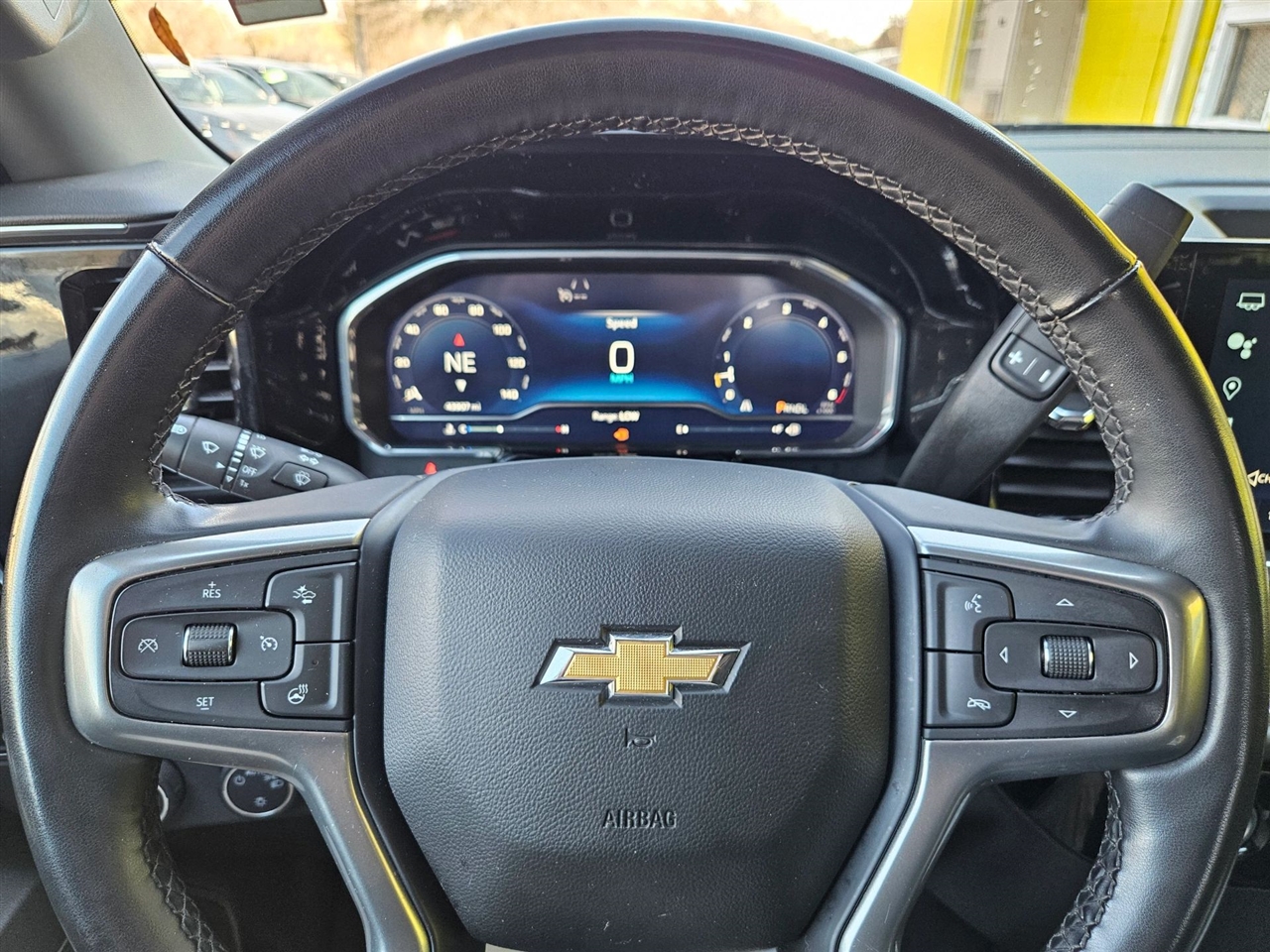 Chevrolet Silverado 1500 2WD Crew Cab 157" LT 2024