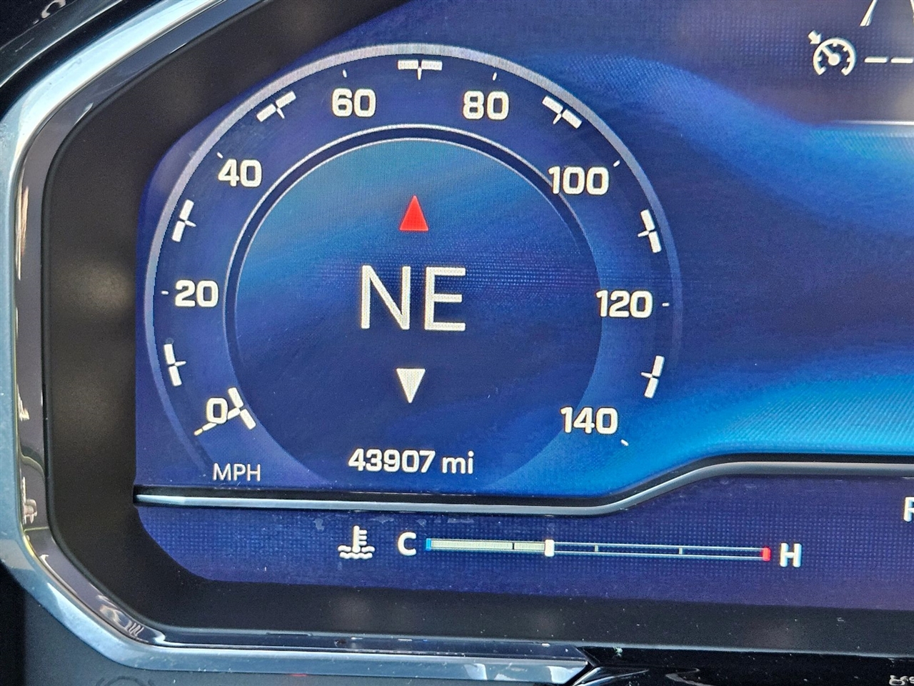 Chevrolet Silverado 1500 2WD Crew Cab 157" LT 2024