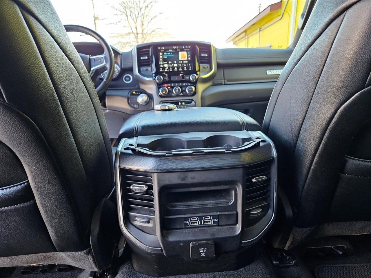 RAM 1500 Laramie 4x2 Crew Cab 5'7" Box 2024