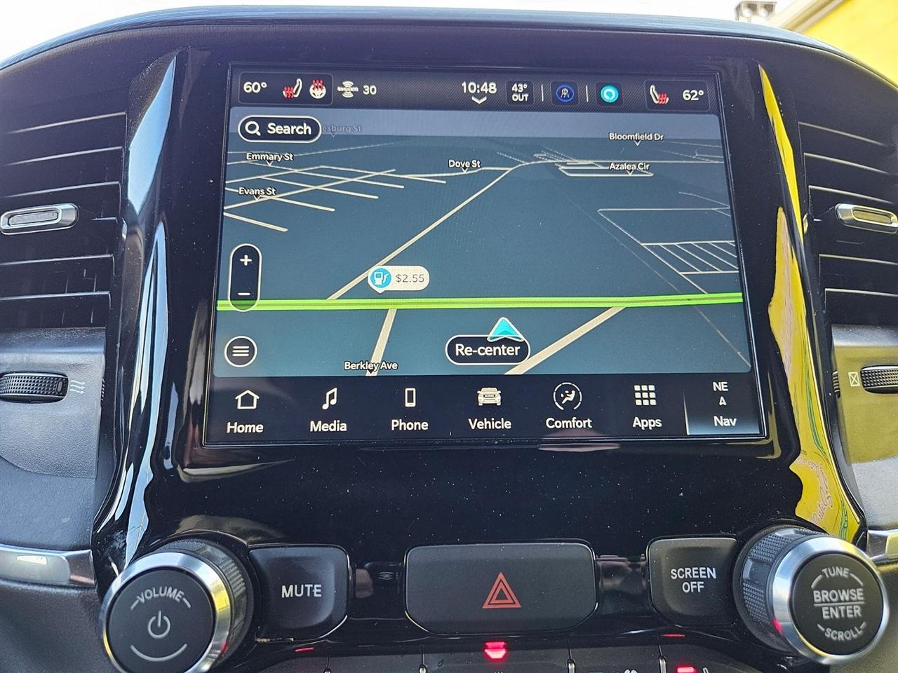 RAM 1500 Laramie 4x2 Crew Cab 5'7" Box 2024