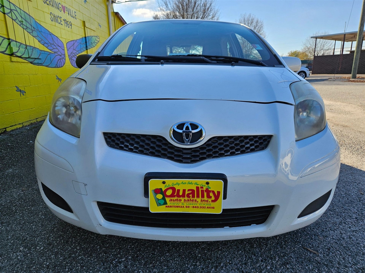 Toyota Yaris 3dr LB Man (Natl) 2010