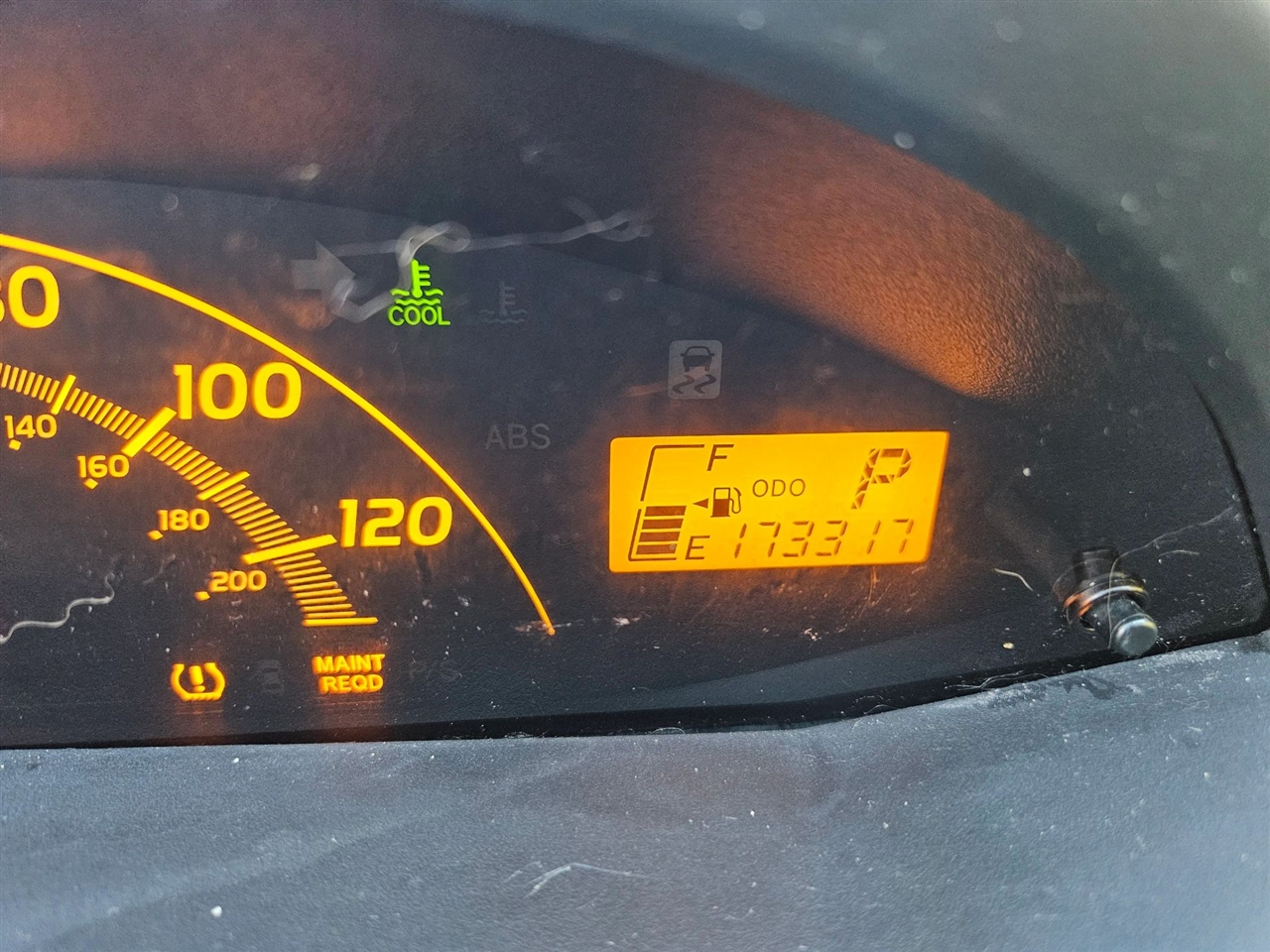 Toyota Yaris 3dr LB Man (Natl) 2010