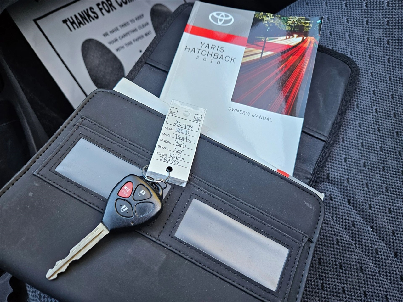 Toyota Yaris 3dr LB Man (Natl) 2010