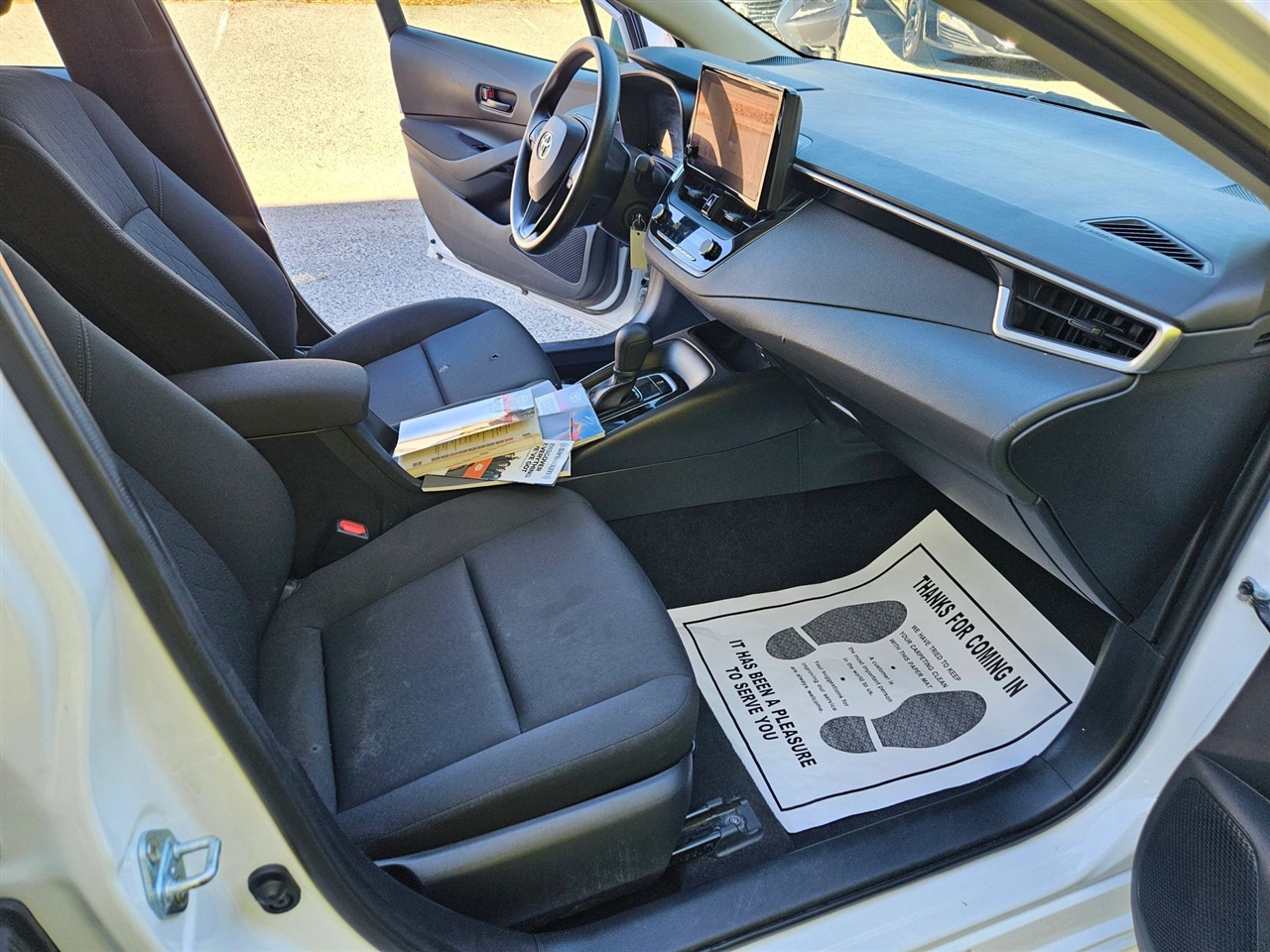 Toyota Corolla LE CVT (Natl) 2023