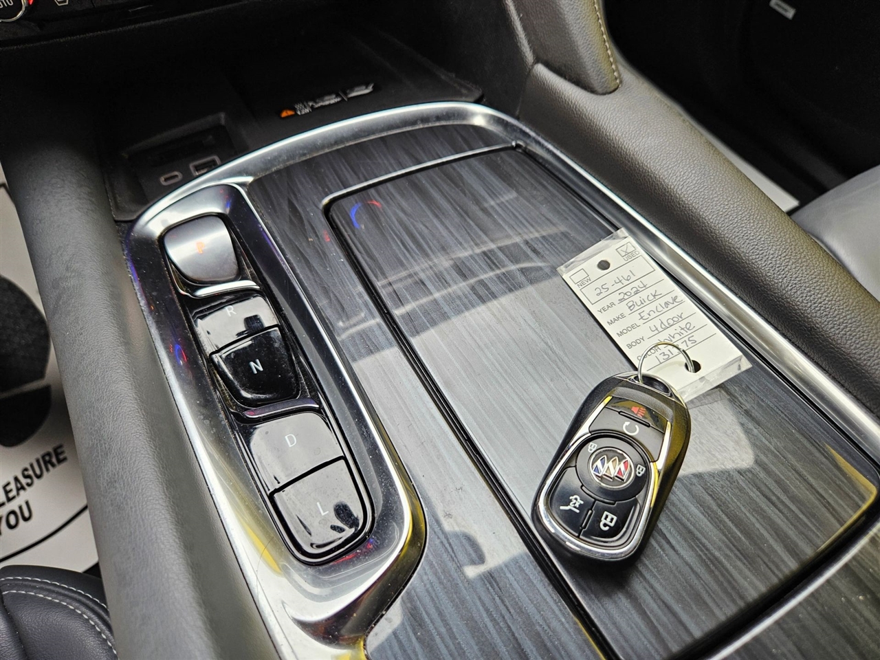 Buick Enclave AWD 4dr Premium 2024