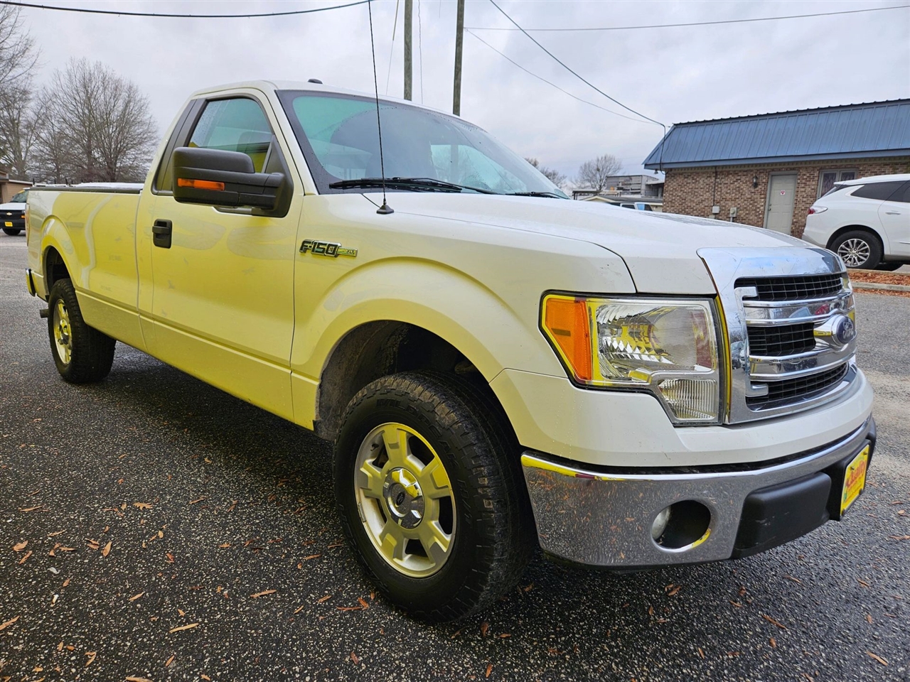 Ford F-150 2WD Reg Cab 126" STX 2014