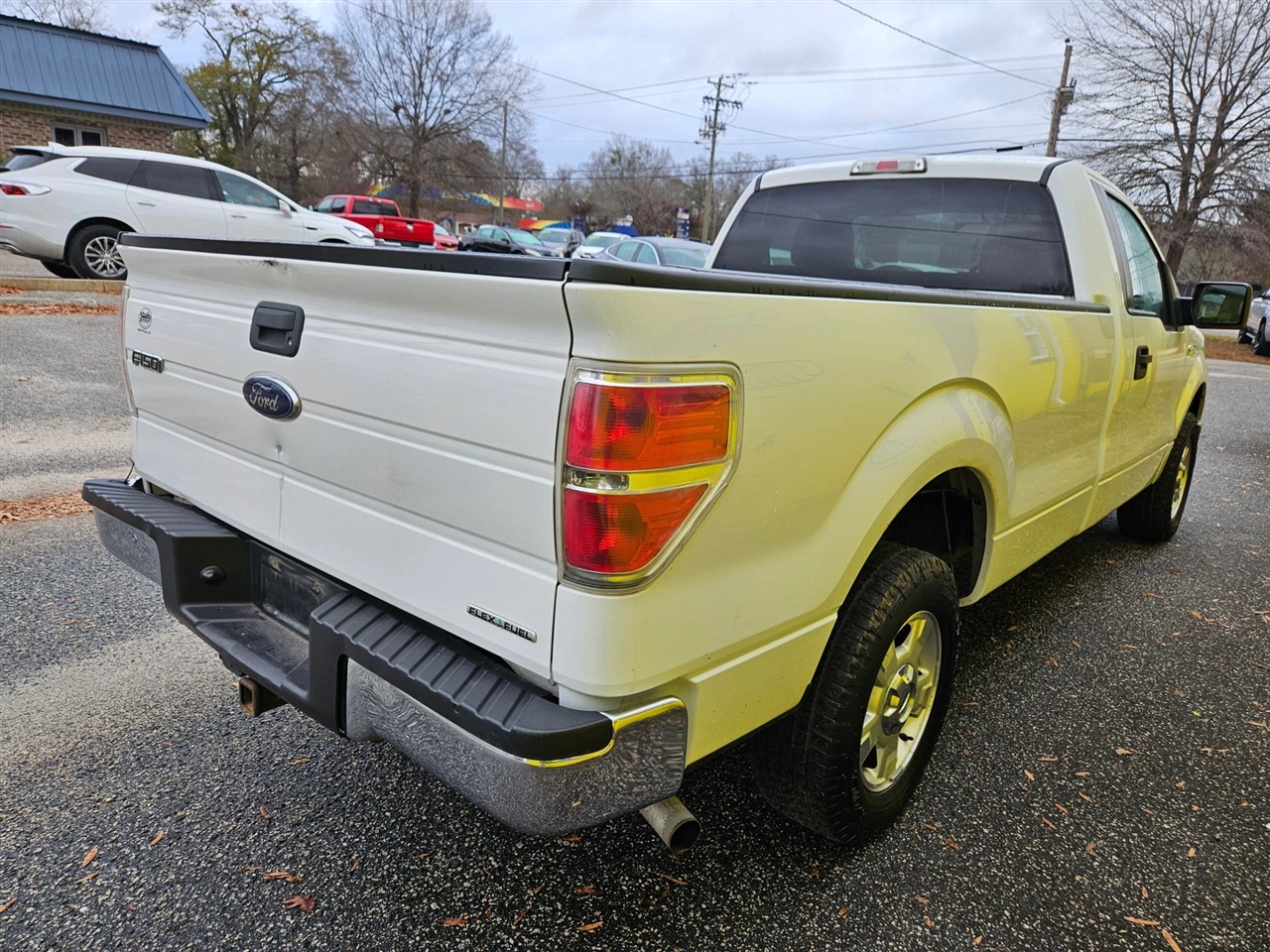 Ford F-150 2WD Reg Cab 126" STX 2014