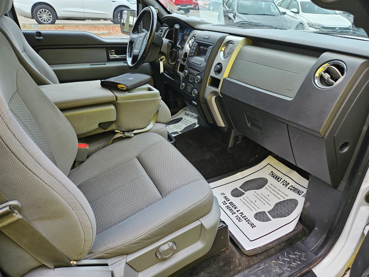 Ford F-150 2WD Reg Cab 126" STX 2014