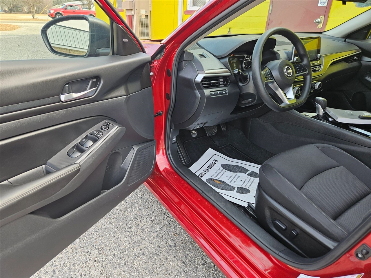 Nissan Altima 2.5 SV Sedan 2024