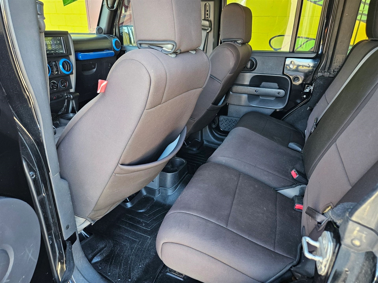 Jeep Wrangler Unlimited 4WD 4dr X 2009