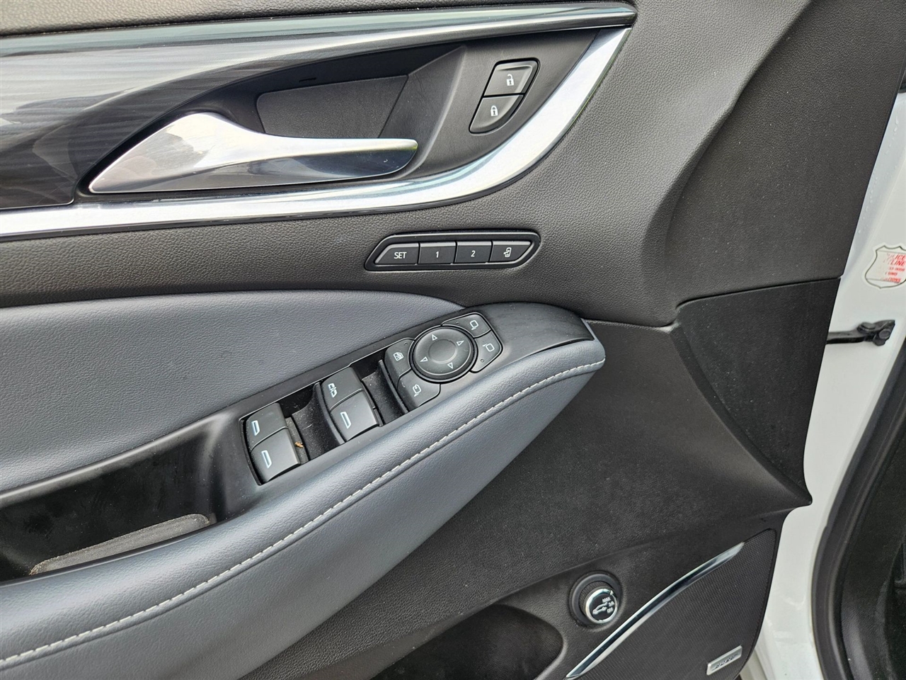 Buick Enclave FWD 4dr Premium 2024