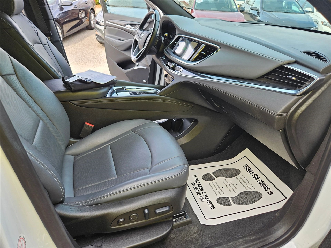 Buick Enclave FWD 4dr Premium 2024