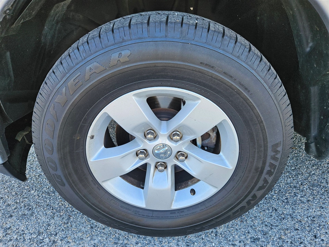 RAM 1500 Classic SLT 4x2 Crew Cab 5'7" Box 2023