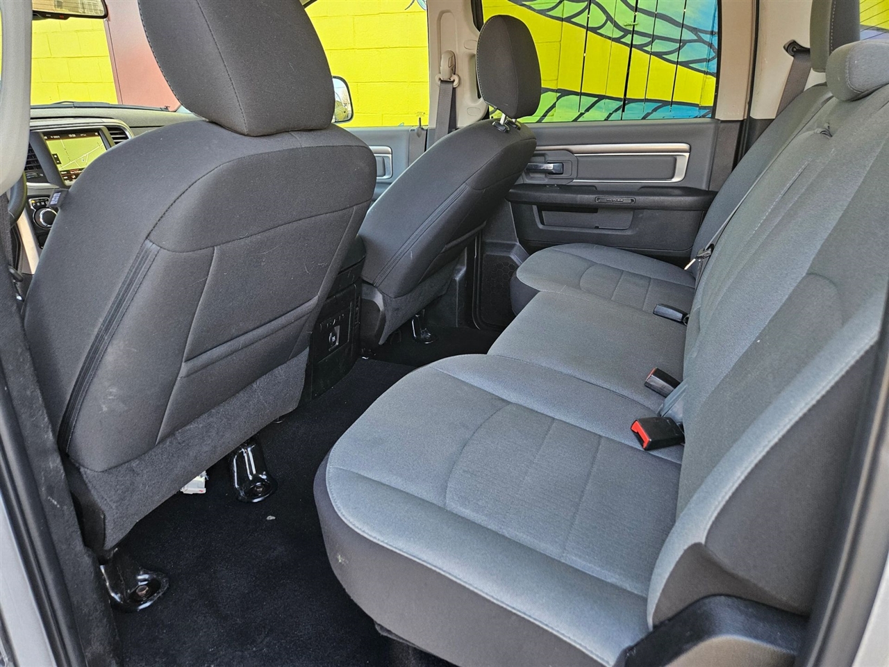 RAM 1500 Classic SLT 4x2 Crew Cab 5'7" Box 2023