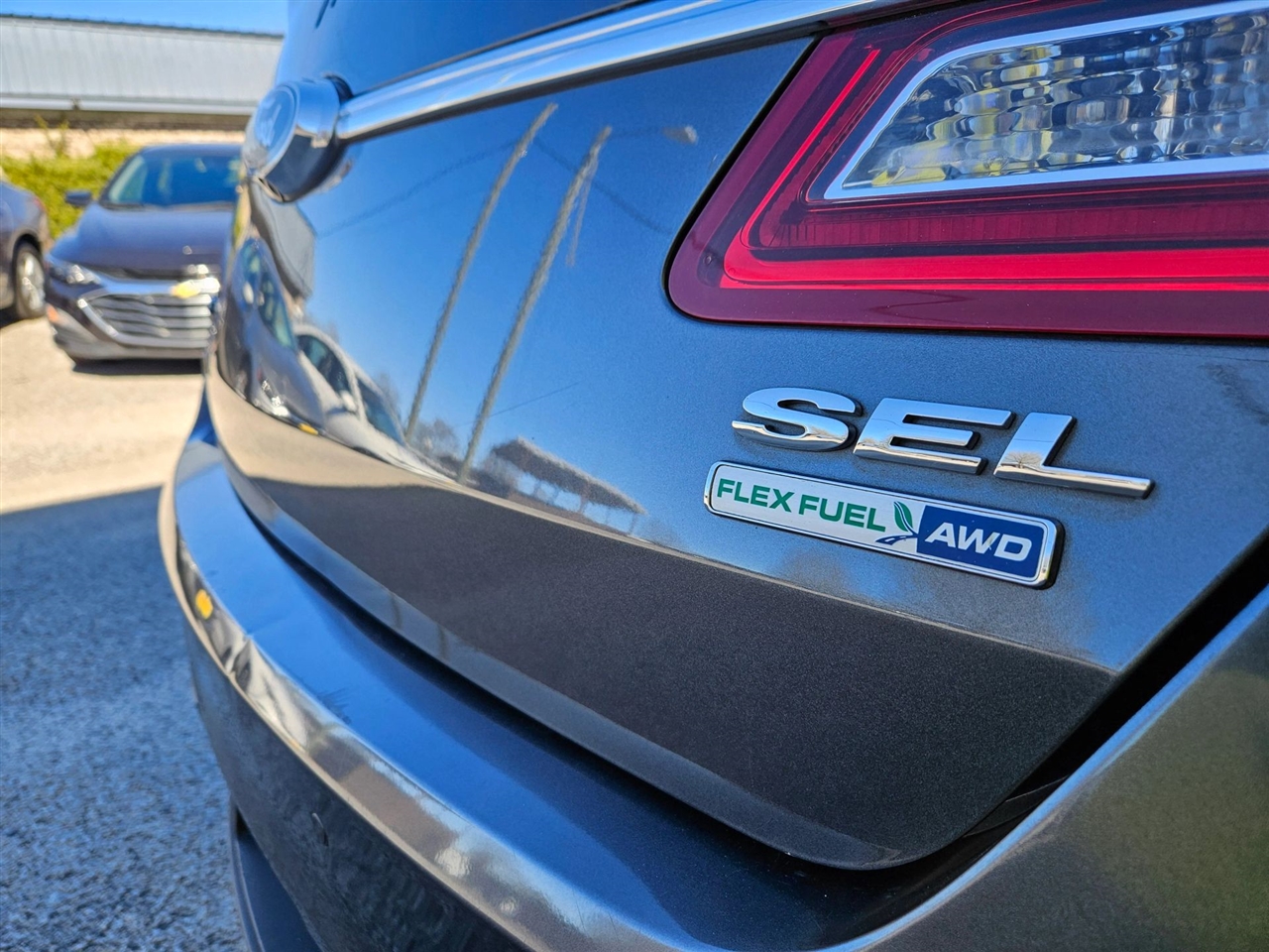 Ford Taurus 4dr Sdn SEL FWD 2016