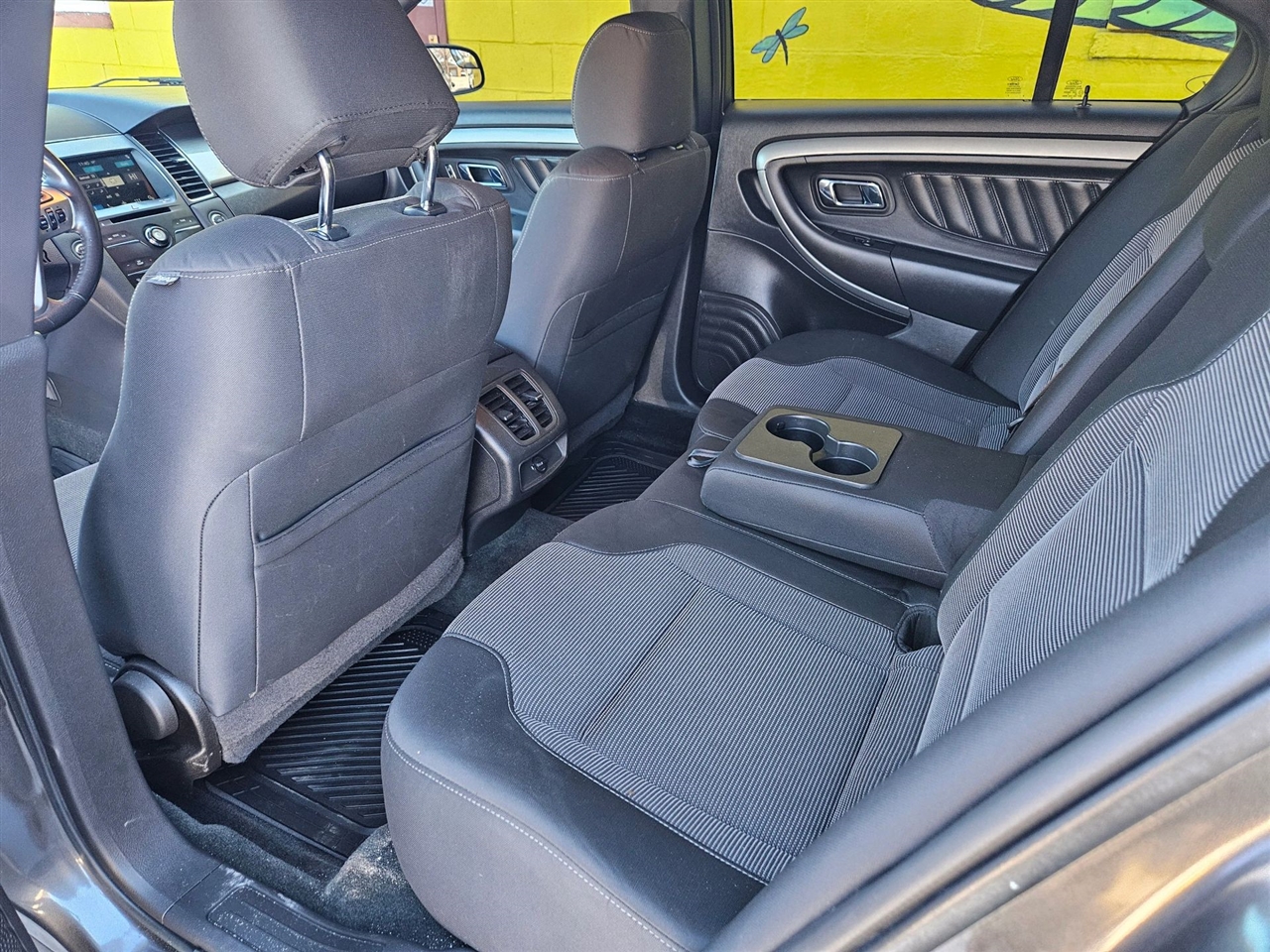 Ford Taurus 4dr Sdn SEL FWD 2016