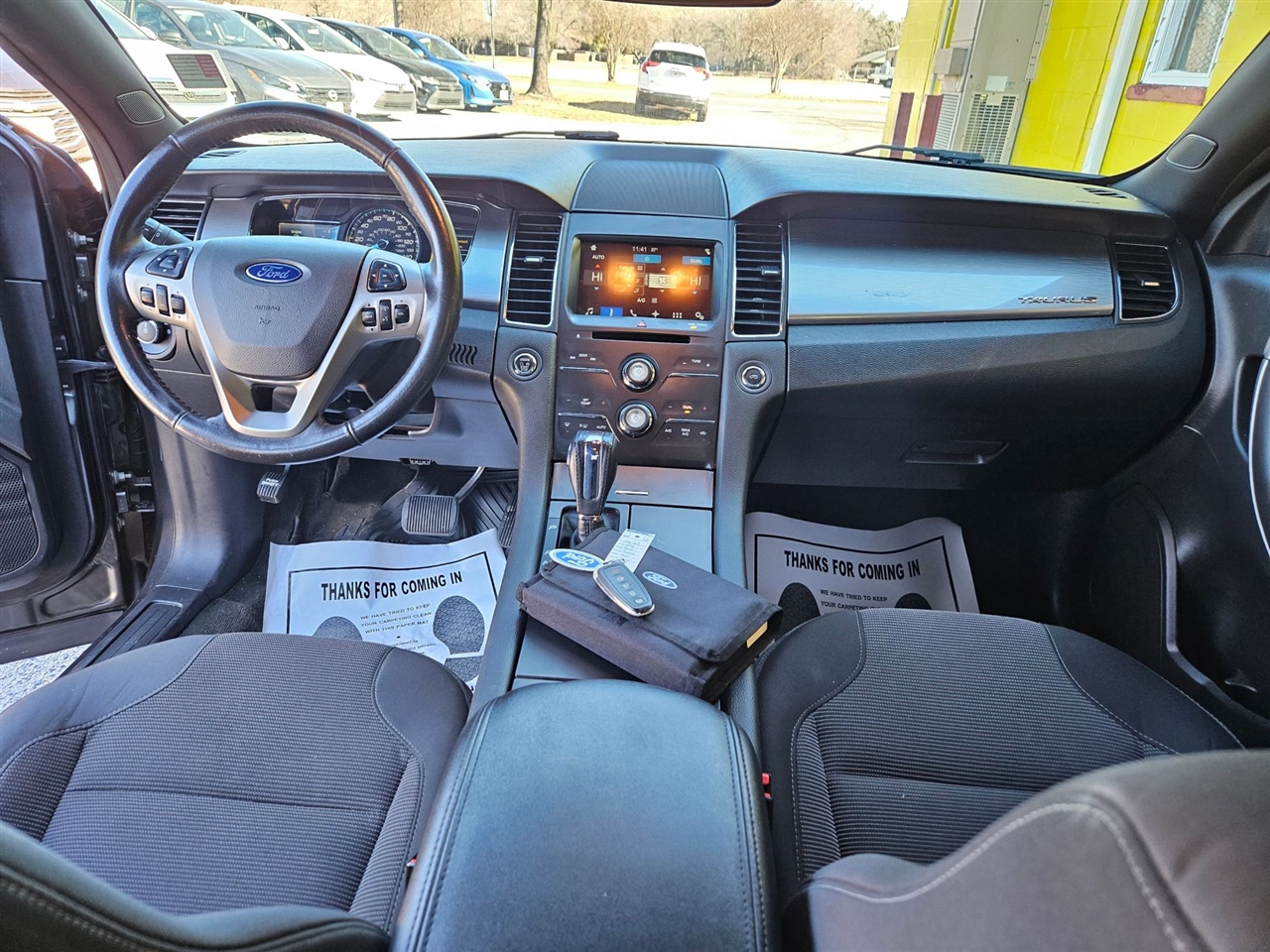 Ford Taurus 4dr Sdn SEL FWD 2016