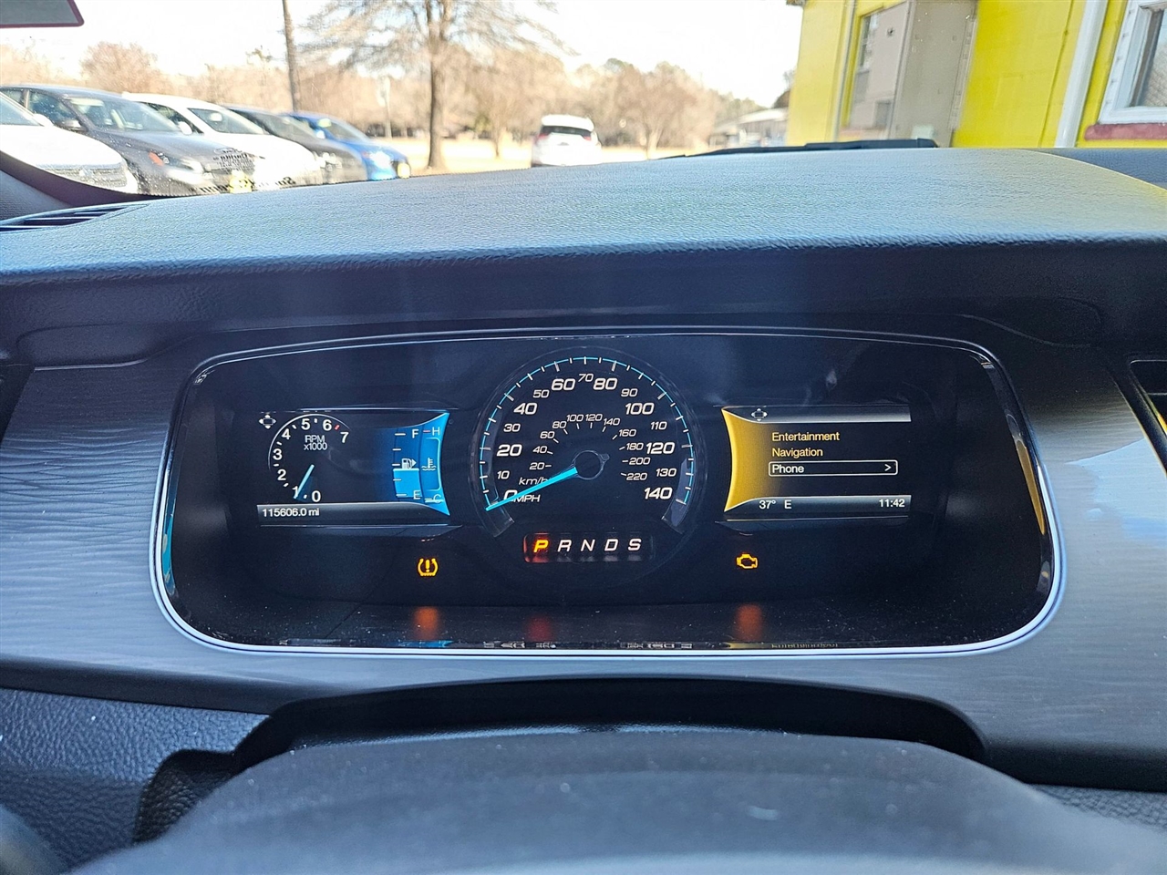 Ford Taurus 4dr Sdn SEL FWD 2016