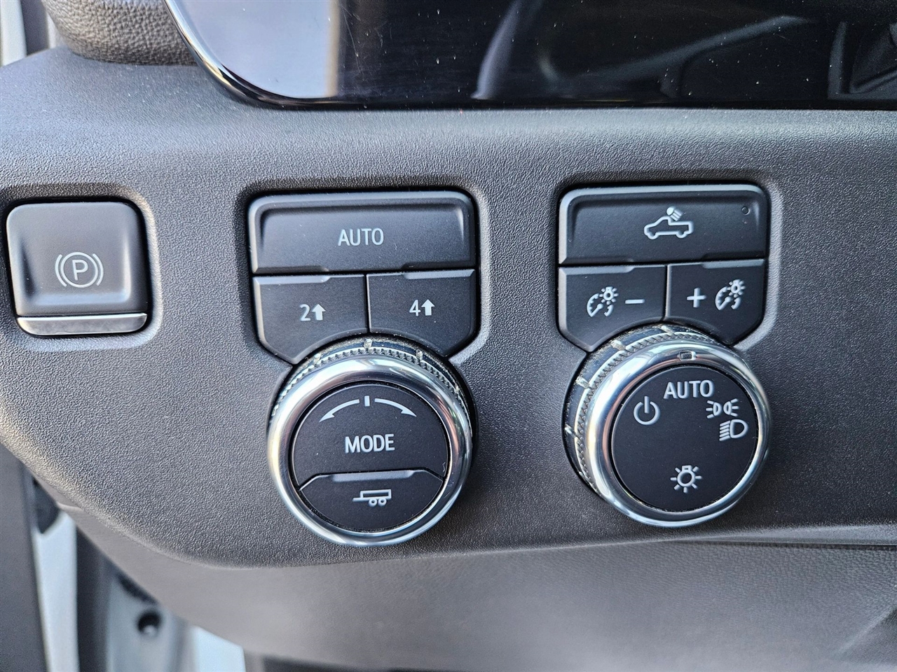 GMC Sierra 1500 4WD Crew Cab 147" SLE 2023