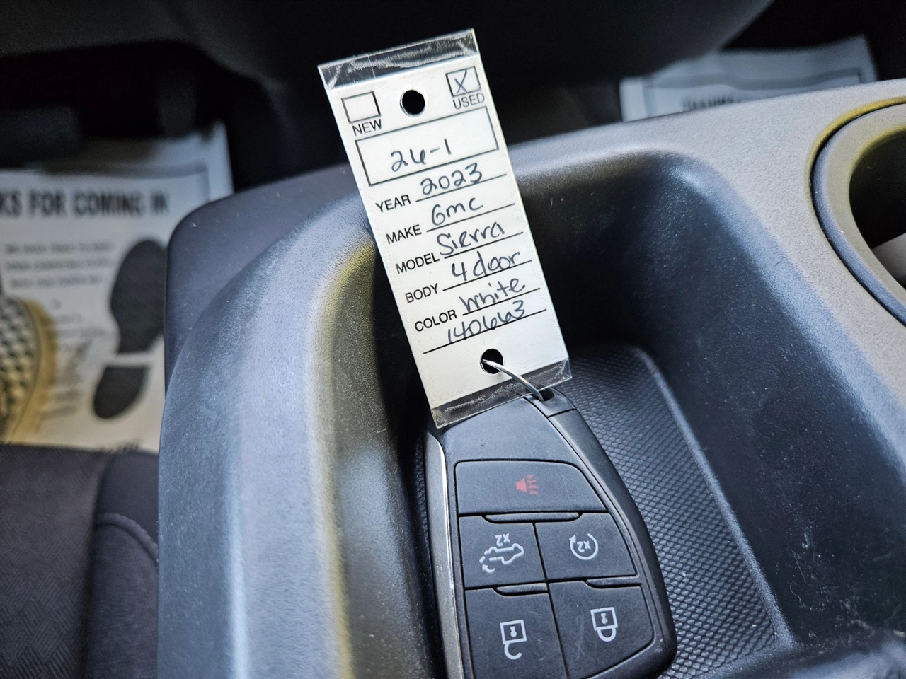 GMC Sierra 1500 4WD Crew Cab 147" SLE 2023