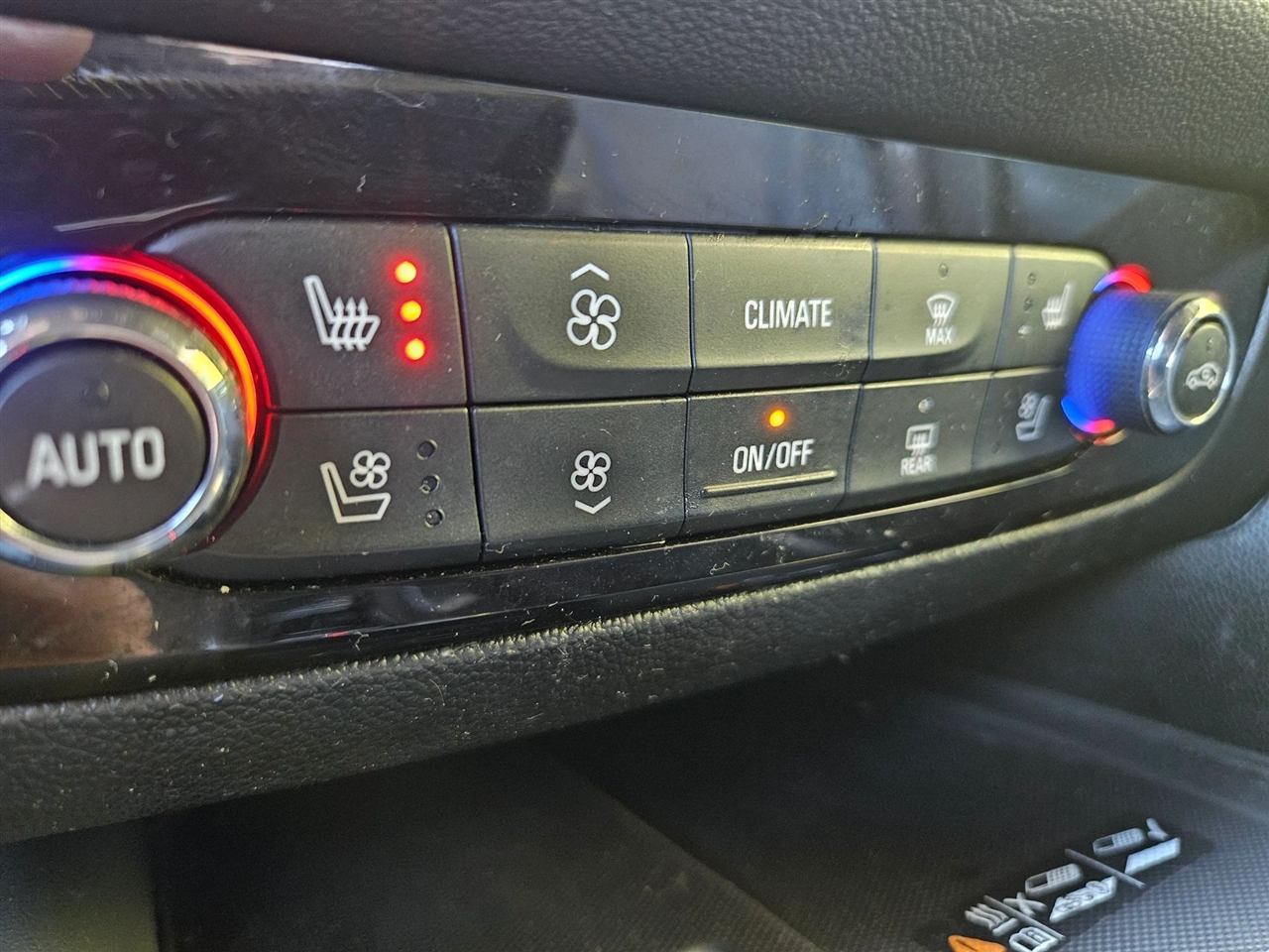 Buick Enclave FWD 4dr Premium 2024