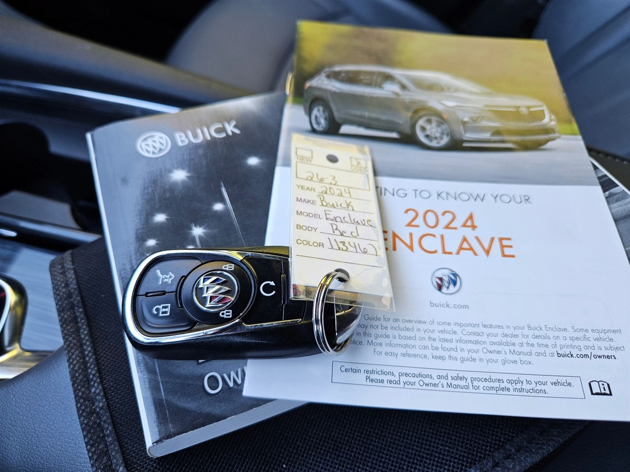 Buick Enclave FWD 4dr Premium 2024