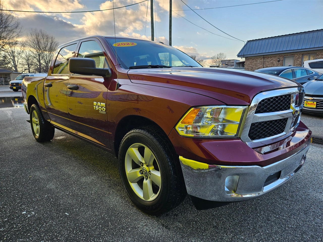 RAM 1500 Classic Tradesman 4x2 Crew Cab 5'7" Box 2022