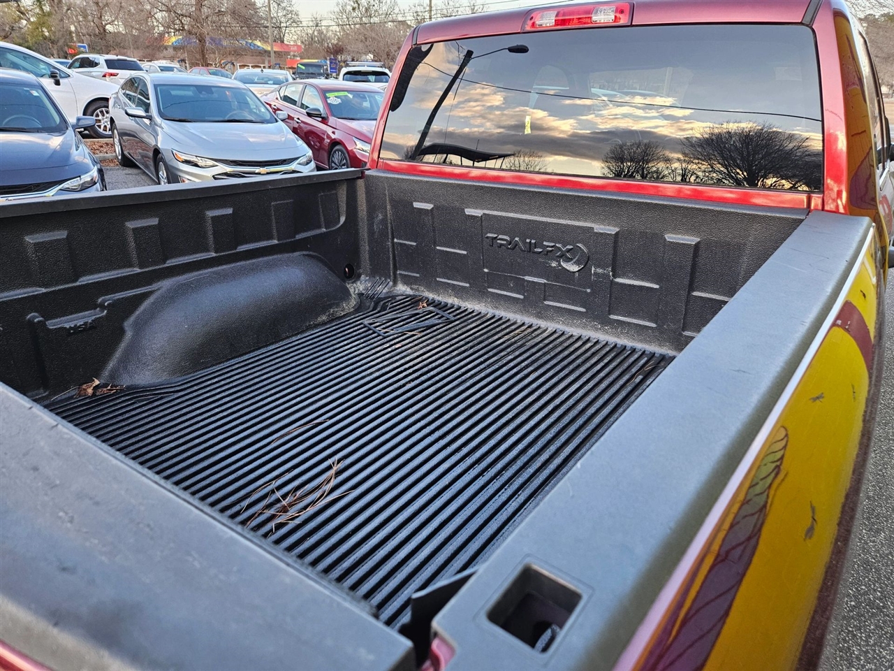 RAM 1500 Classic Tradesman 4x2 Crew Cab 5'7" Box 2022