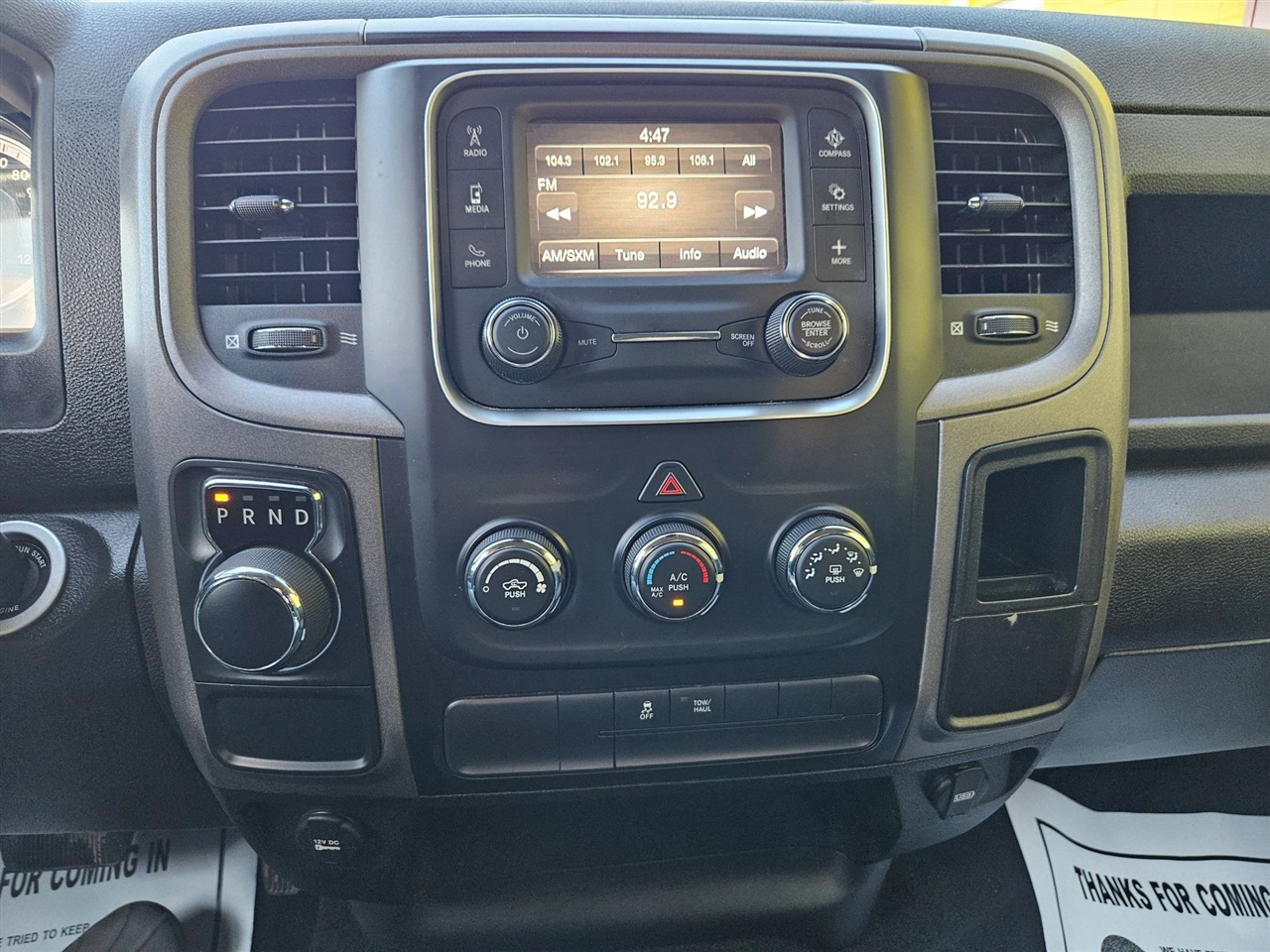 RAM 1500 Classic Tradesman 4x2 Crew Cab 5'7" Box 2022