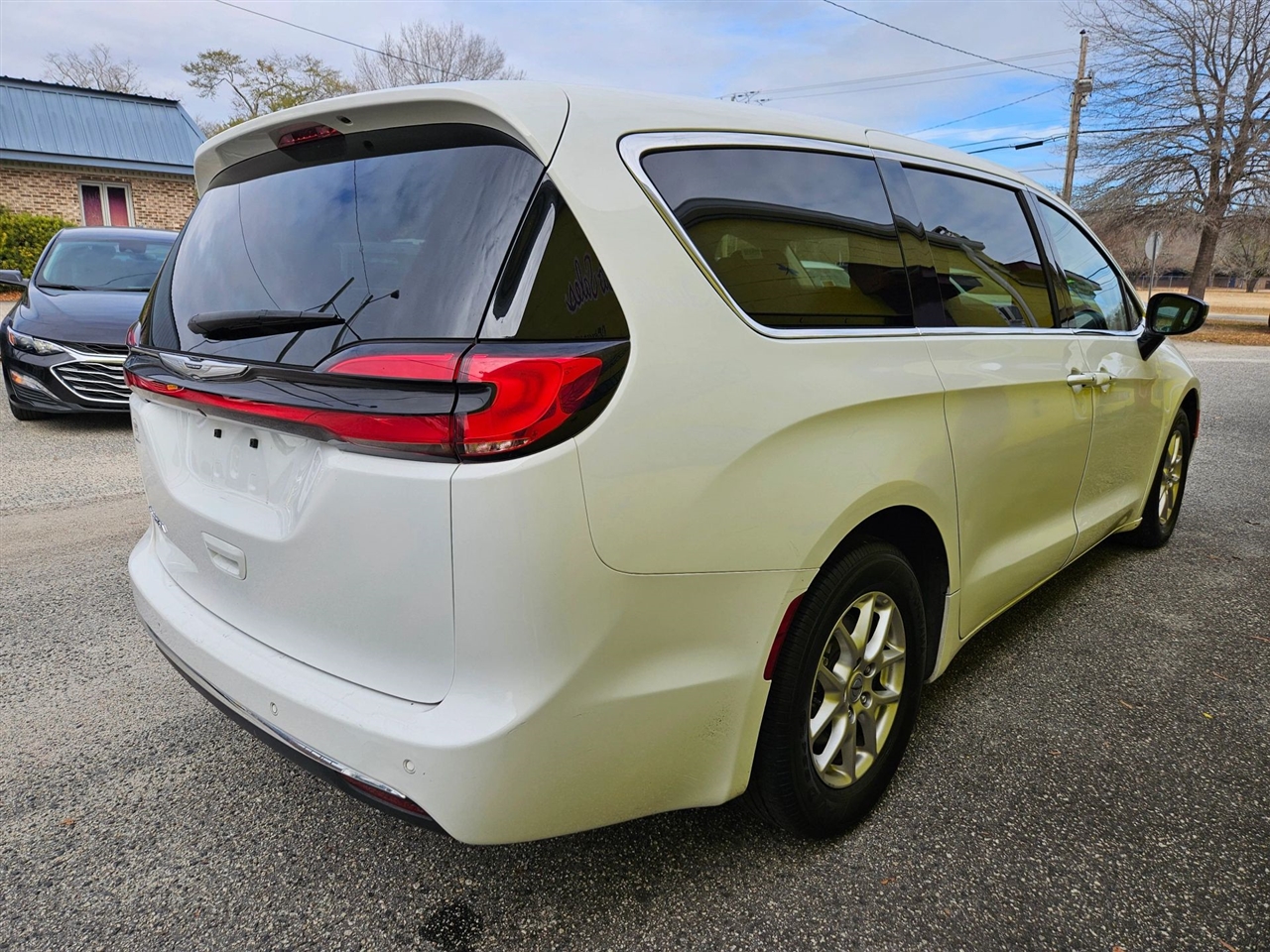Chrysler Pacifica Touring L FWD 2024