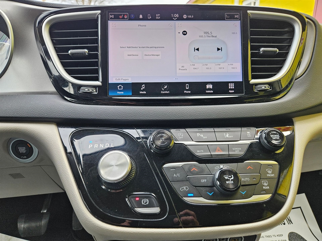 Chrysler Pacifica Touring L FWD 2024