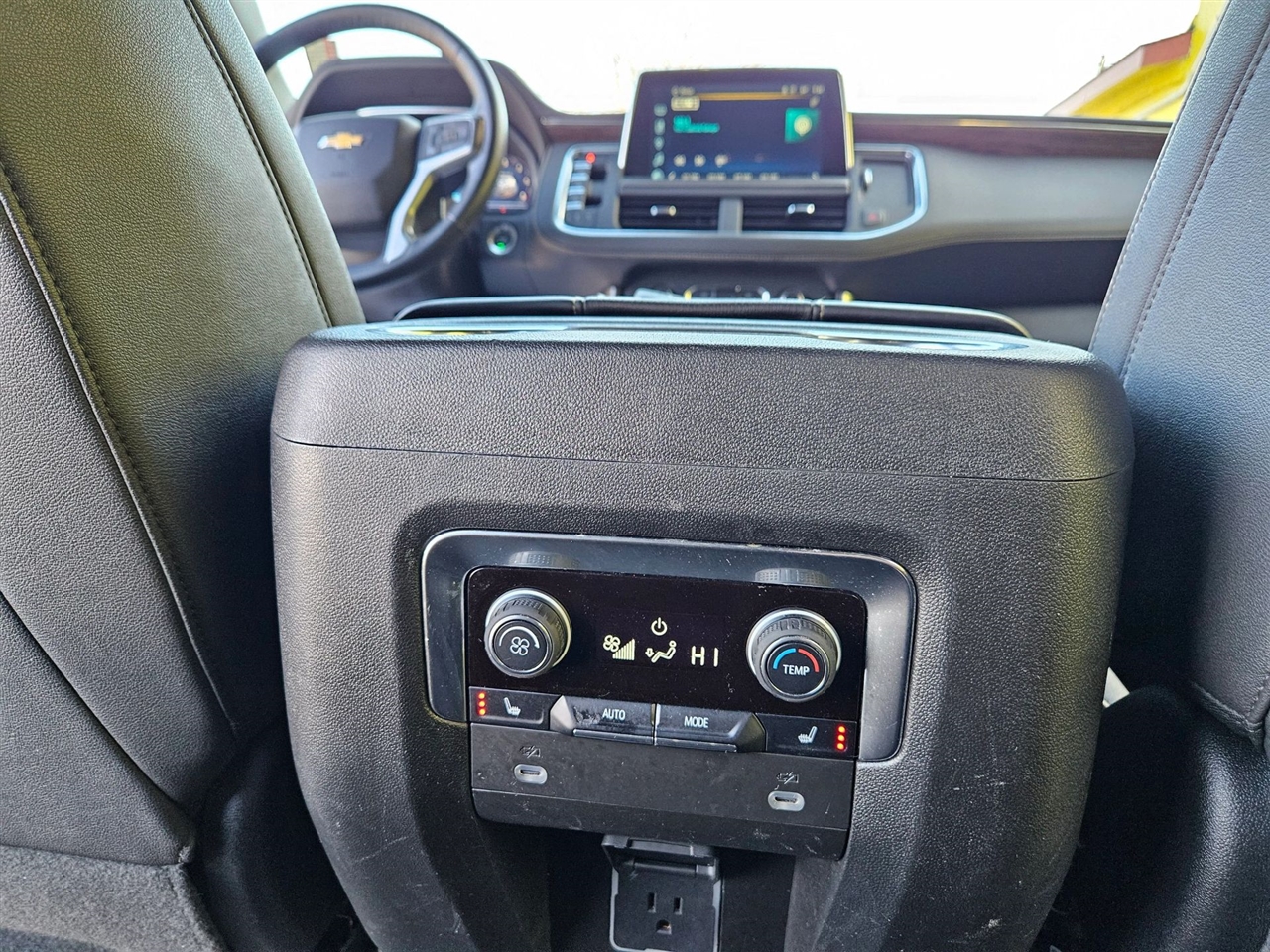 Chevrolet Suburban 2WD 4dr Premier 2023