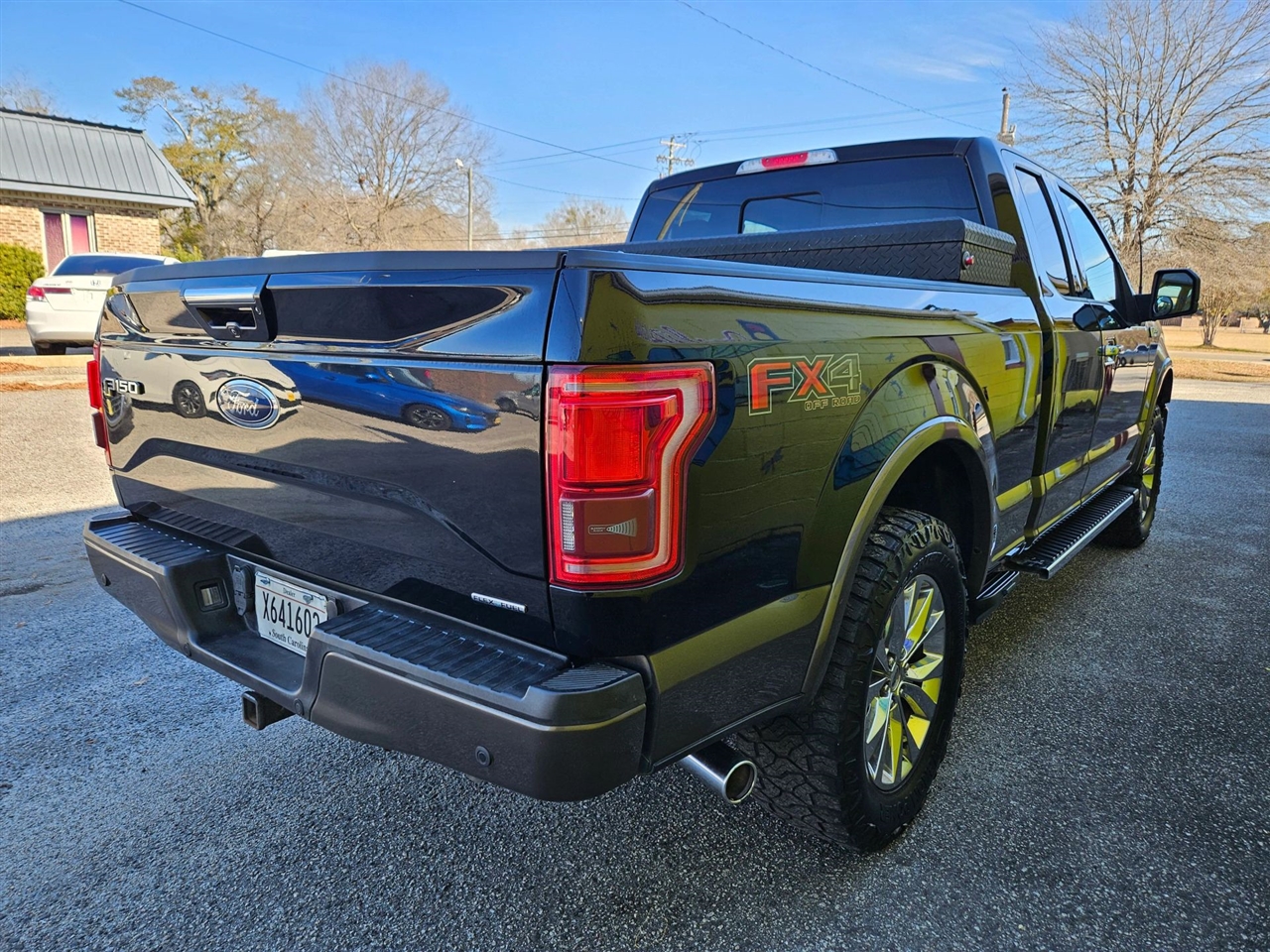 Ford F-150 4WD SuperCab 145" Lariat 2016