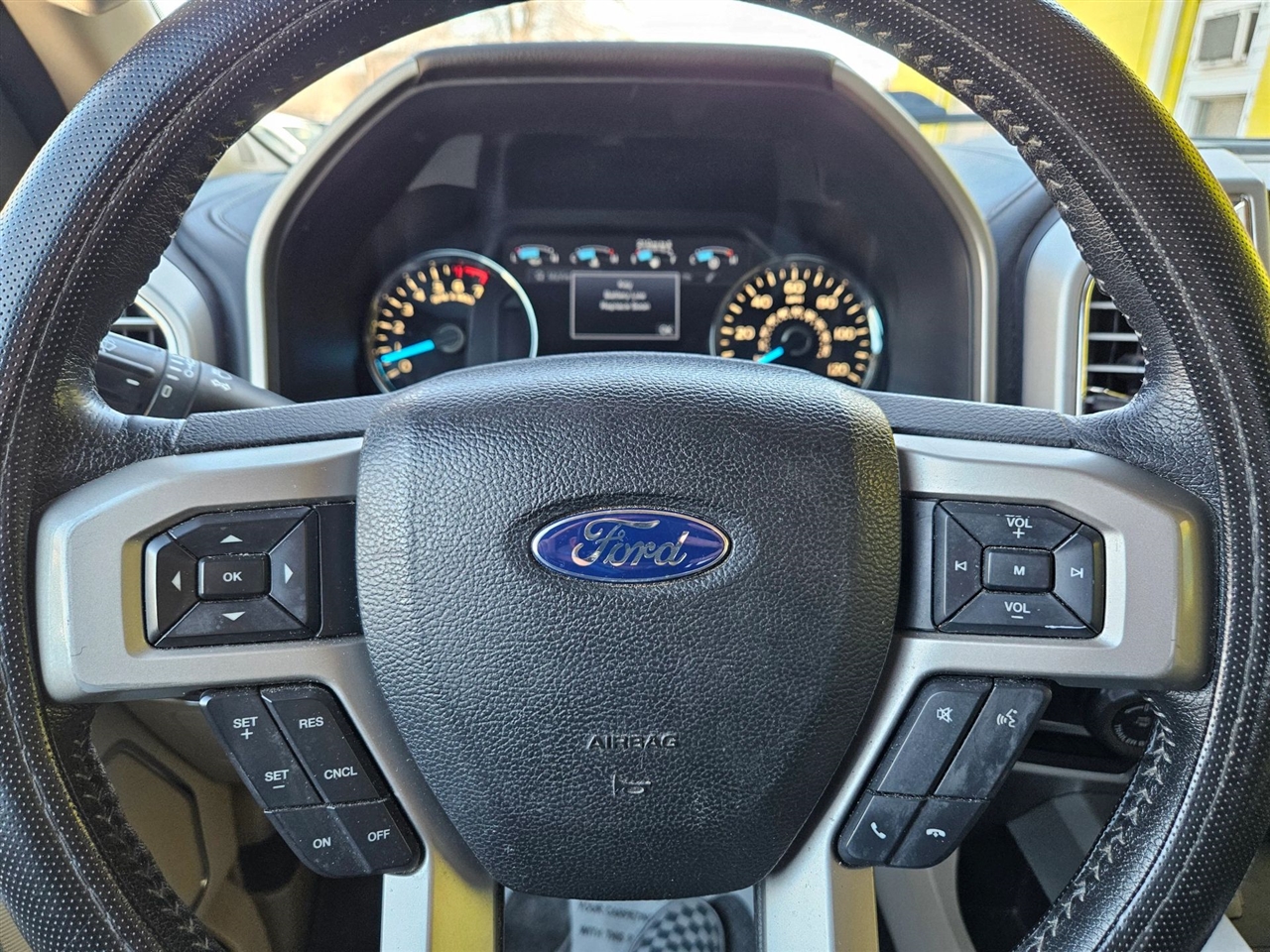 Ford F-150 4WD SuperCab 145" Lariat 2016