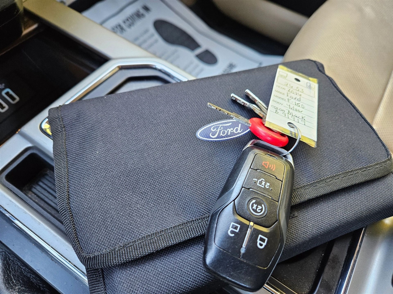 Ford F-150 4WD SuperCab 145" Lariat 2016