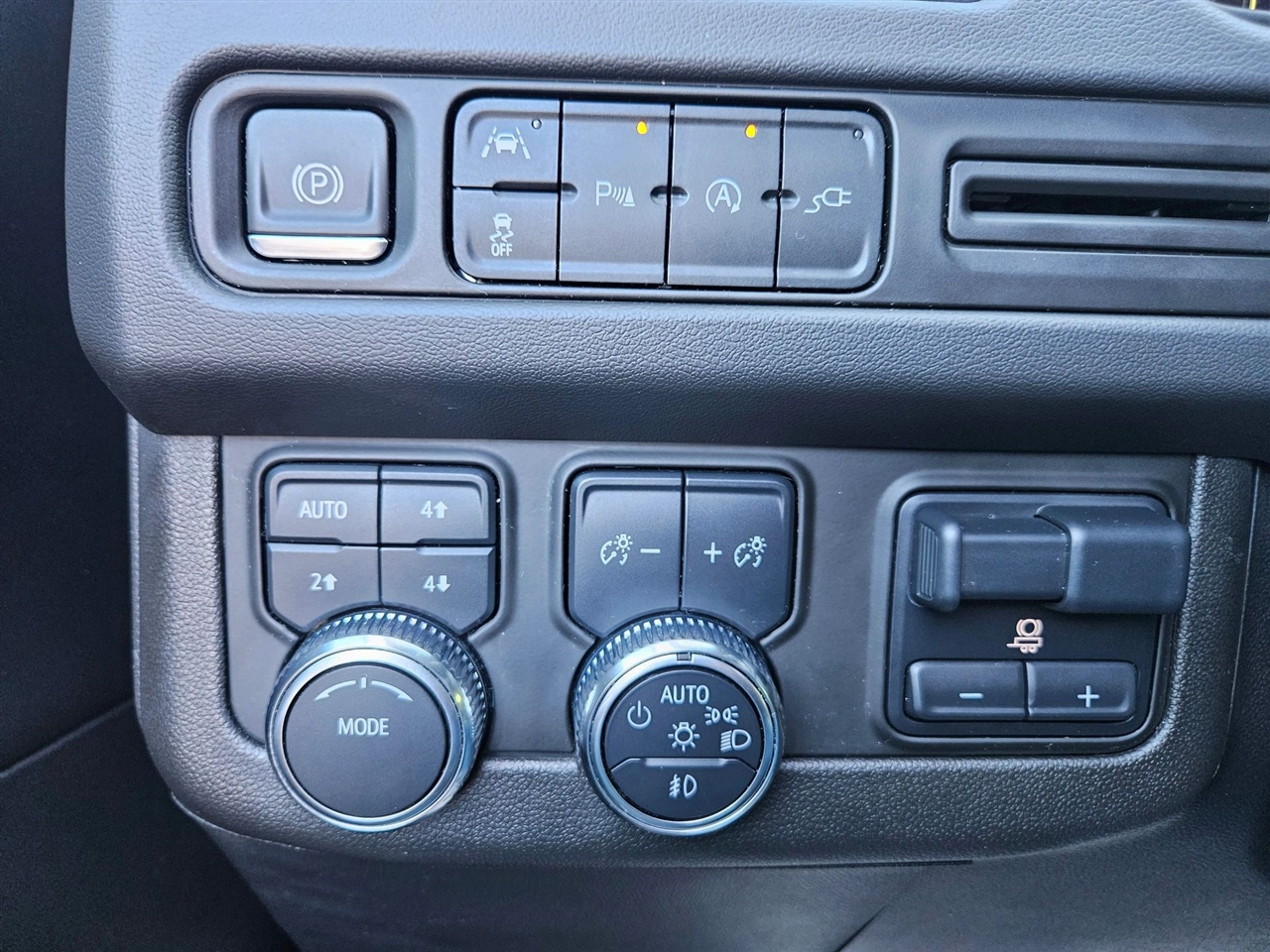 GMC Yukon 4WD 4dr SLT 2021