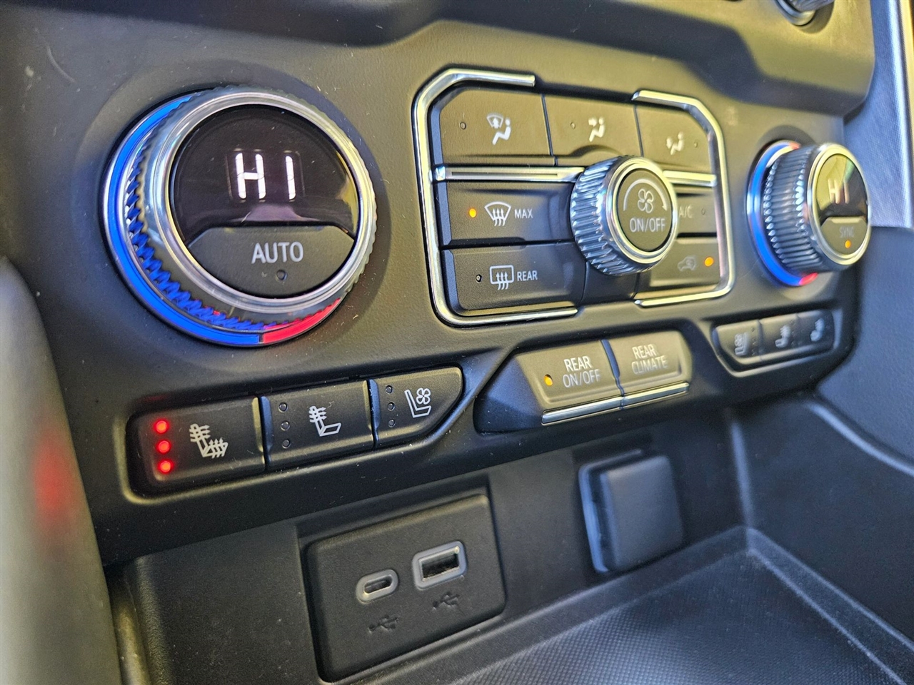 GMC Yukon 4WD 4dr SLT 2021