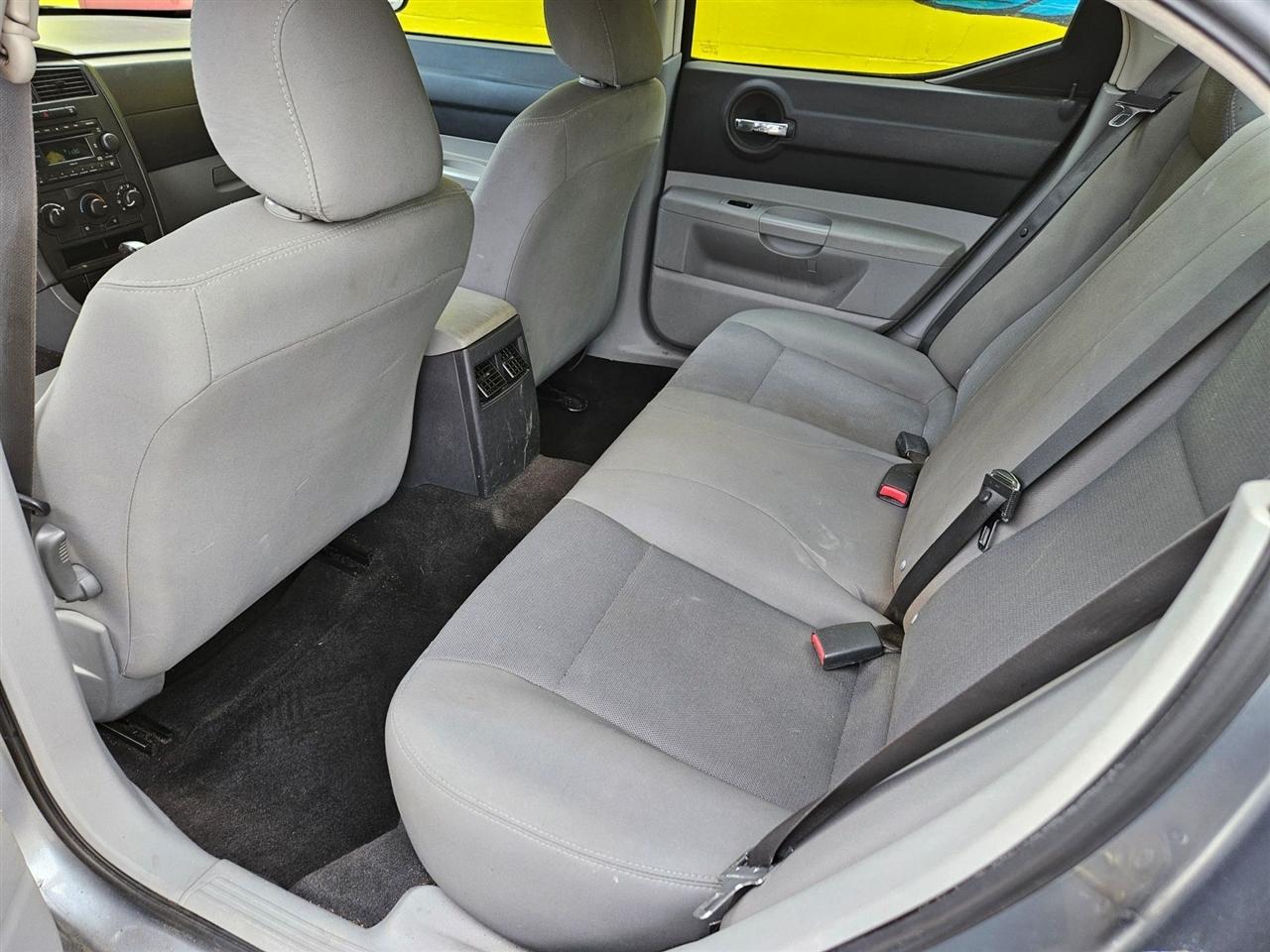 Dodge Charger 4dr Sdn Fleet RWD 2006