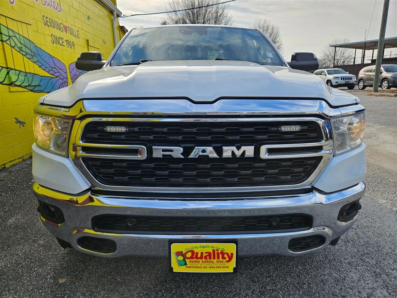 RAM 1500 Big Horn 4x4 Quad Cab 6'4" Box 2022