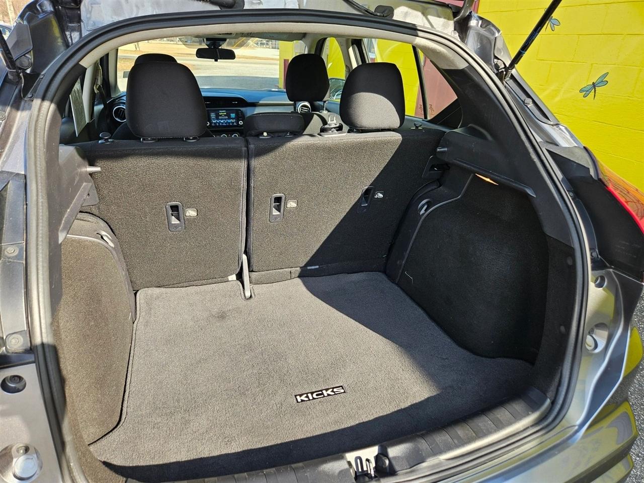 Nissan Kicks SV FWD 2023