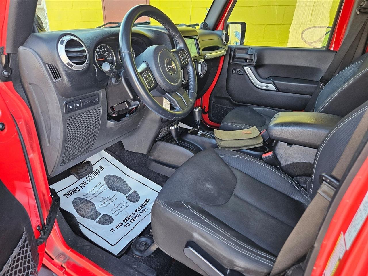 Jeep Wrangler Unlimited 4WD 4dr Rubicon 2014