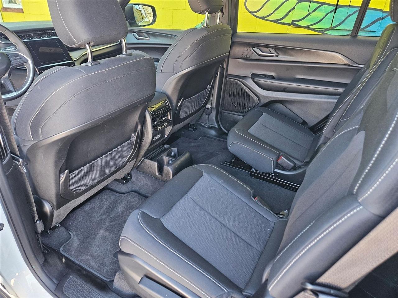 Jeep Grand Cherokee L Laredo X 4x2 2025