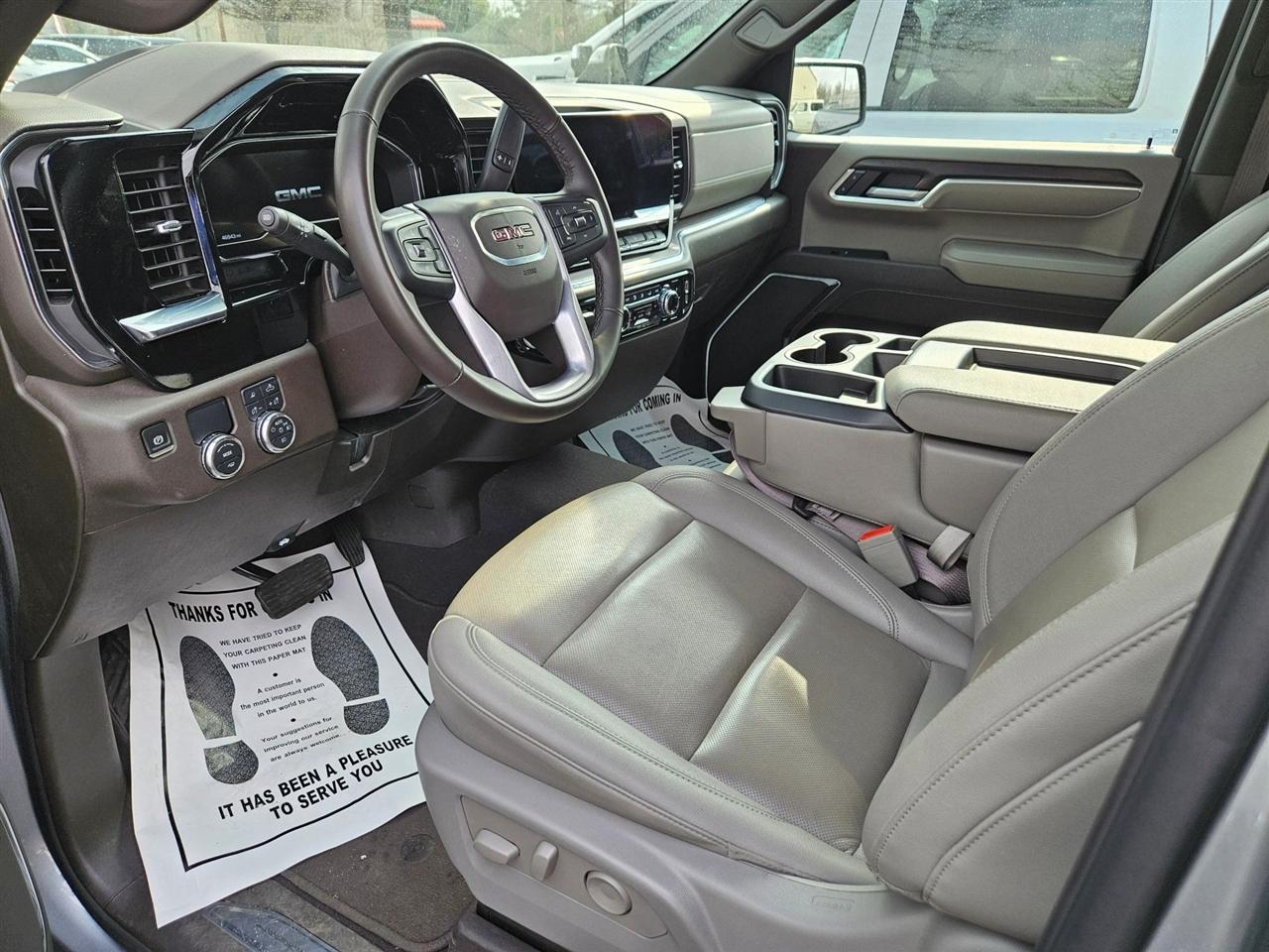 GMC Sierra 1500 2WD Crew Cab 147" SLT 2025