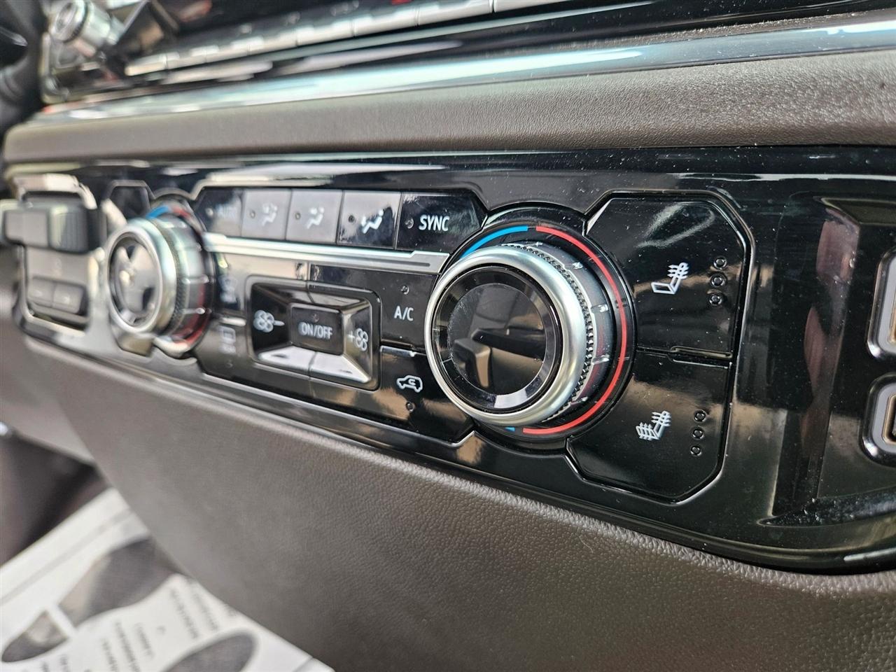 GMC Sierra 1500 2WD Crew Cab 147" SLT 2025