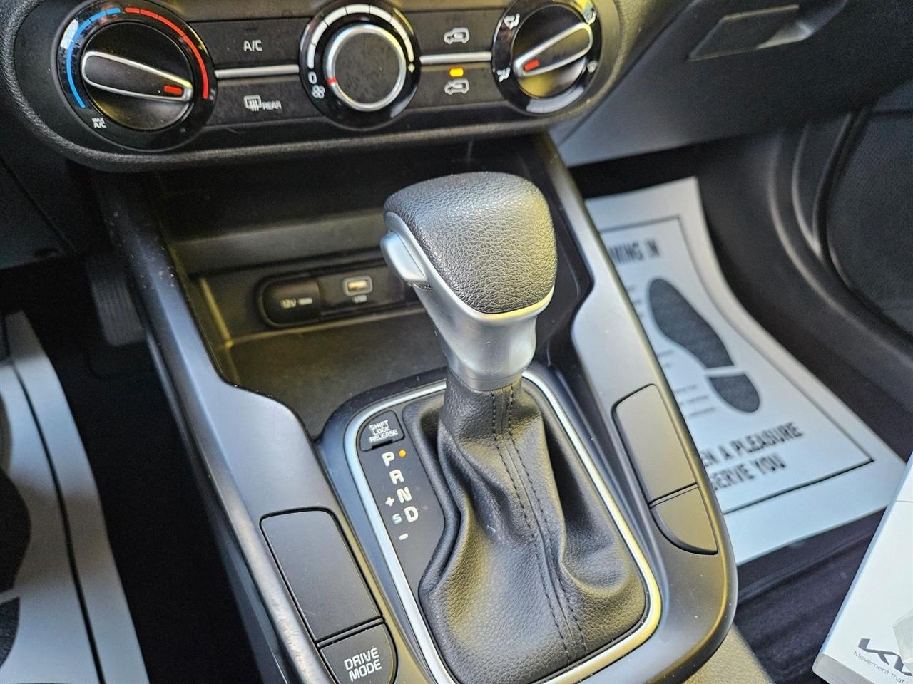 Kia Soul LX IVT 2024