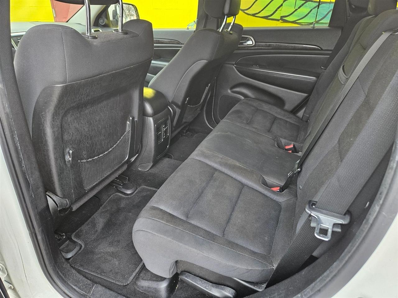 Jeep Grand Cherokee RWD 4dr Laredo 2011