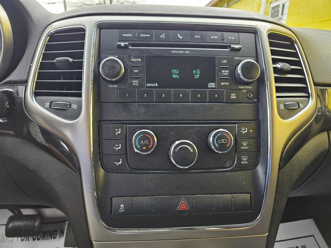 Jeep Grand Cherokee RWD 4dr Laredo 2011