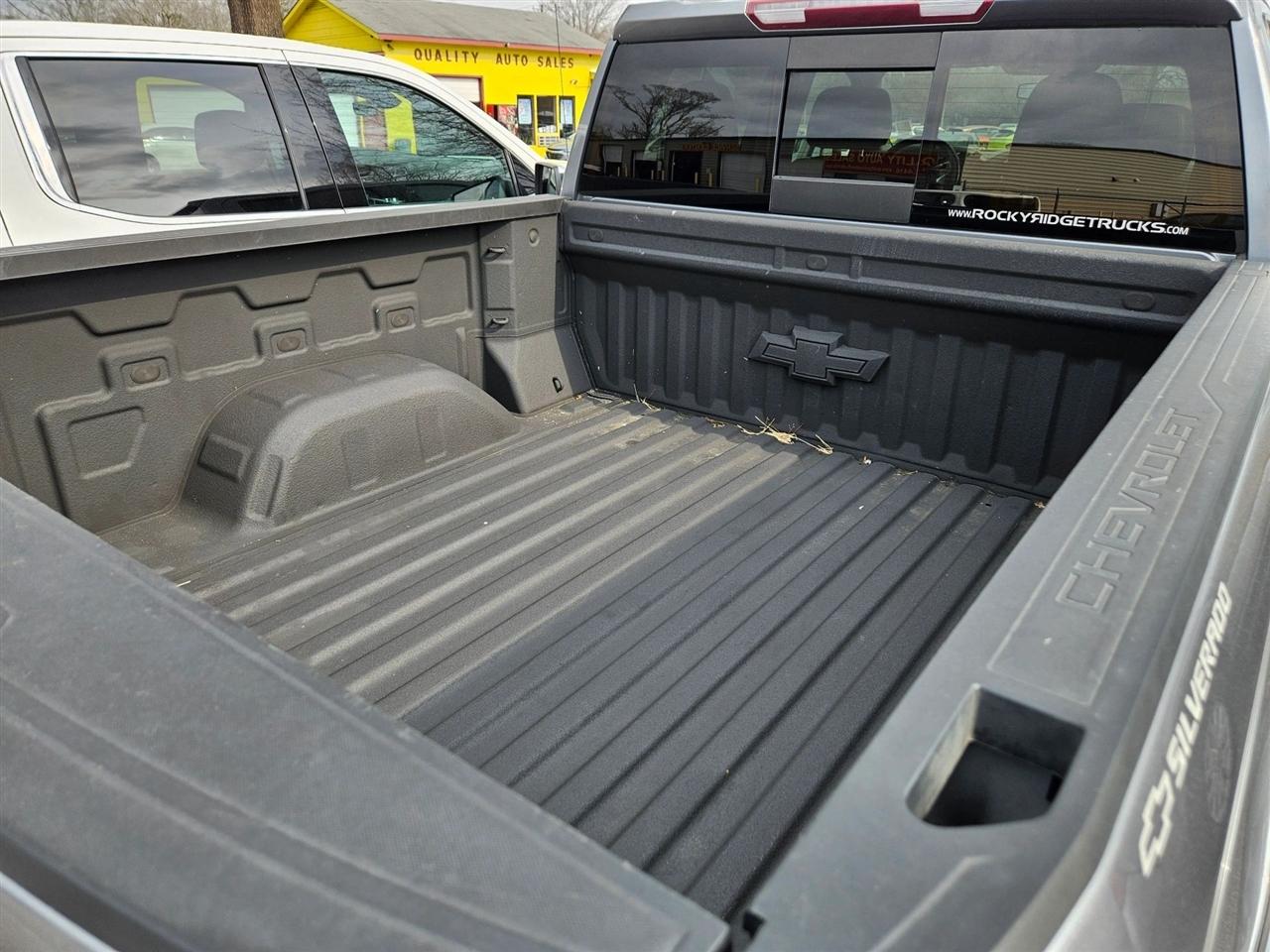 Chevrolet Silverado 1500 4WD Crew Cab 147" RST 2021