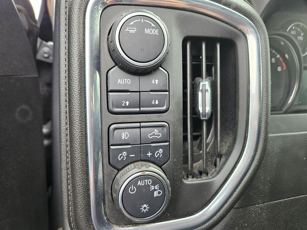 Chevrolet Silverado 1500 4WD Crew Cab 147" RST 2021